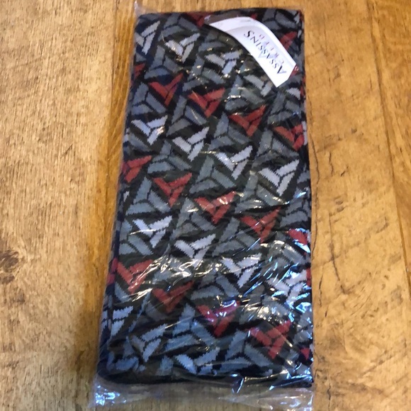 FINAL Assassin’s Creed logo scarf - Picture 2 of 2